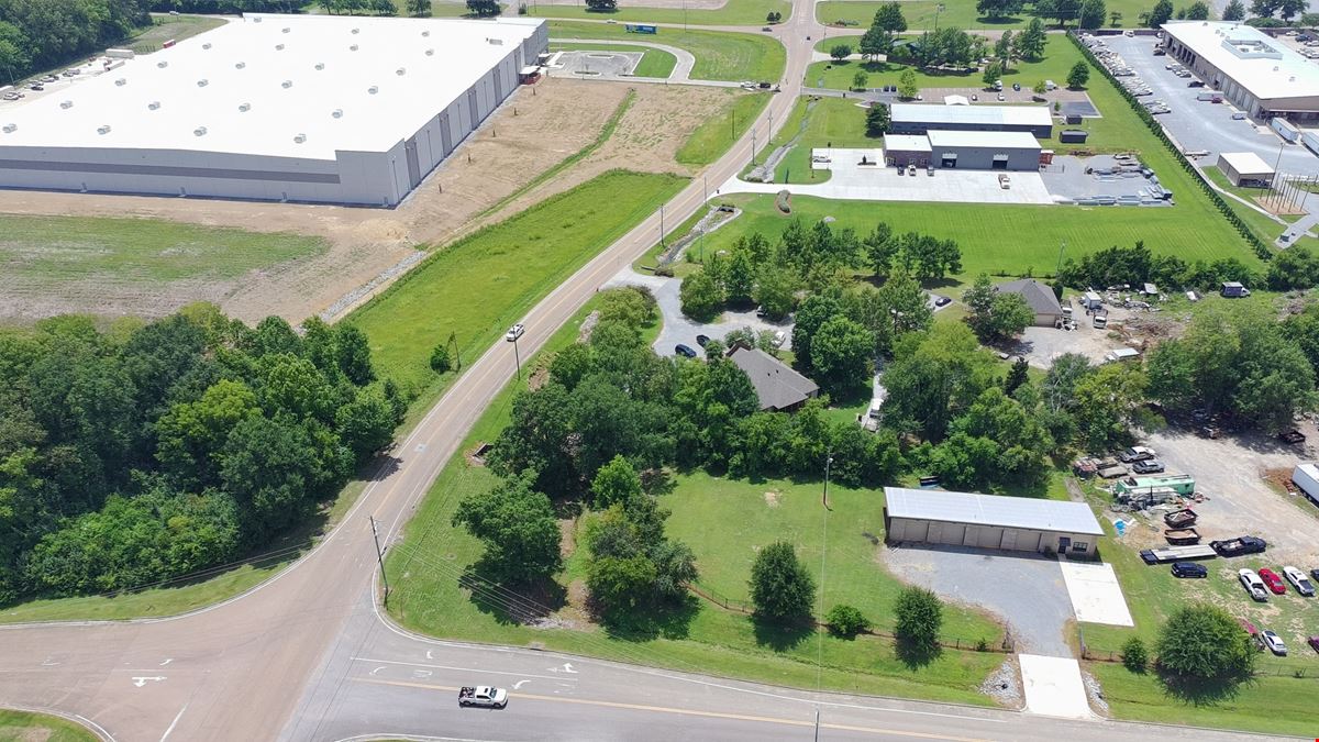 Office Warehouse with storage yard near AWS.