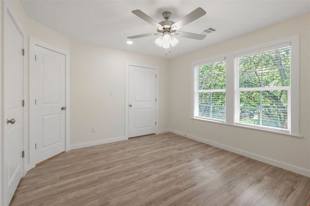 1310 E Alamo St