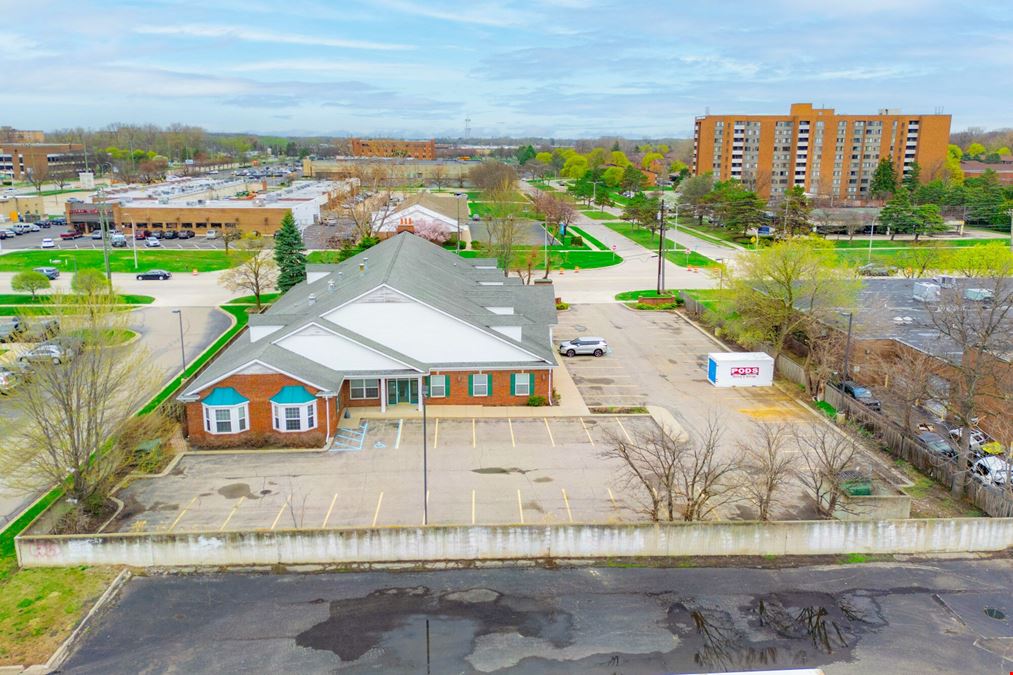 2104 East 11 Mile Road