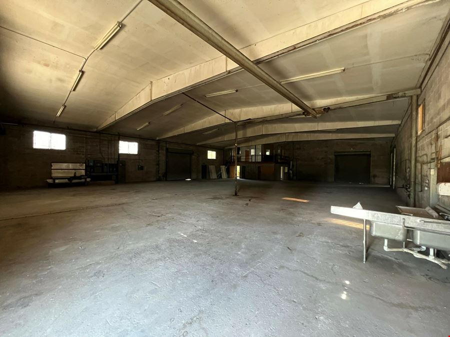 Freestanding Industrial Building on ±1.49 Acres in Porterville