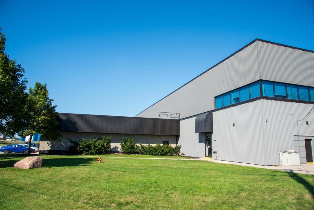 901 Steeles Avenue East