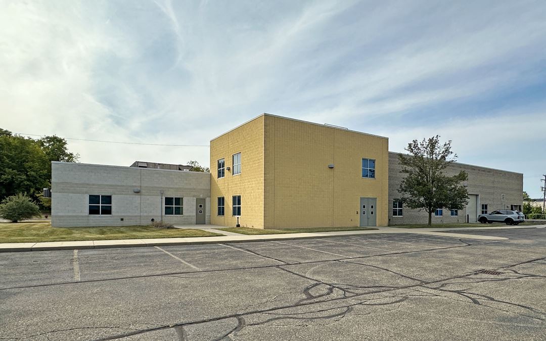 22915 Commerce Dr