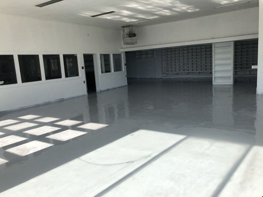 6,000 SF Office/Warehouse on .241 AC