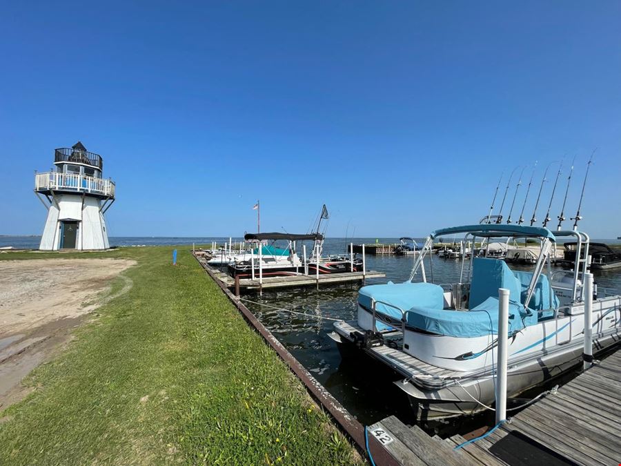 Pointe Au Gres Marina & Campground 