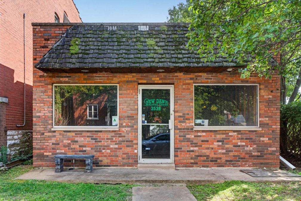 South Grand Freestanding Retail/Office Building