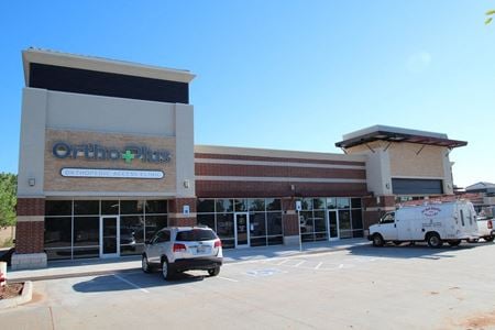 Preview of Retail space for Rent at 941 W I-35 Frontage   (N/W of E 15th & Interstate 35) 