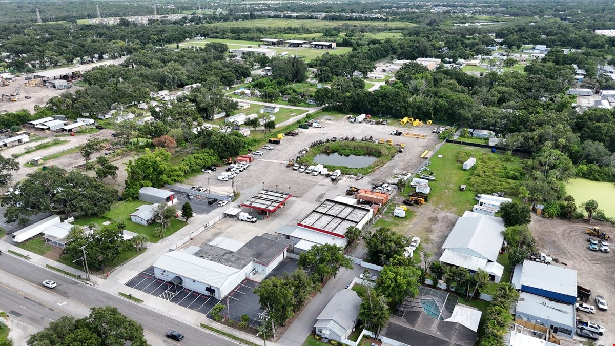 7001 Gibsonton Dr