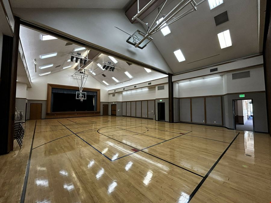 11022 W. Riverside Drive