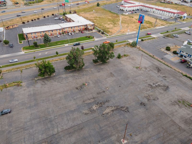 5500 Midland Rd