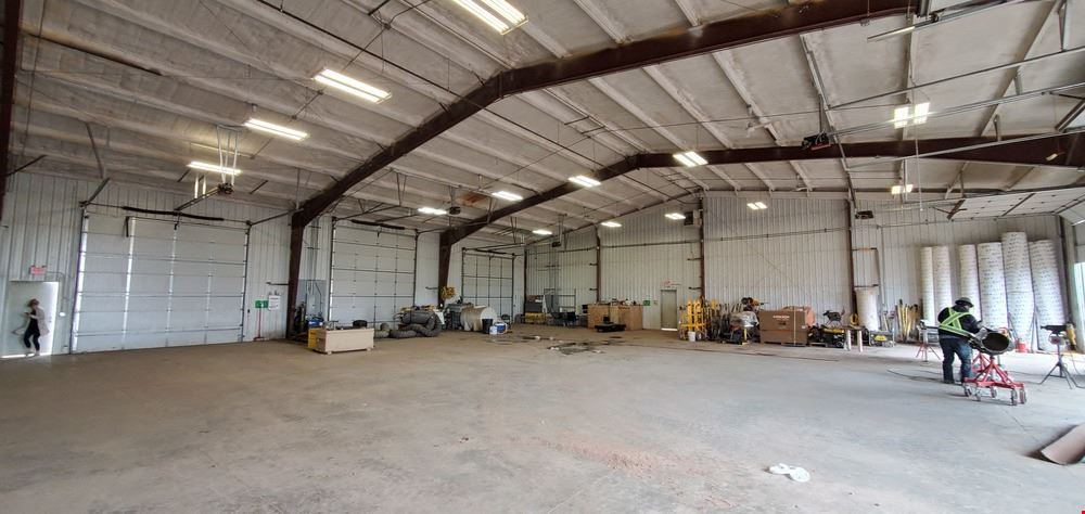 SALE: 8,000 SQ FT Shop on 4+ Acres