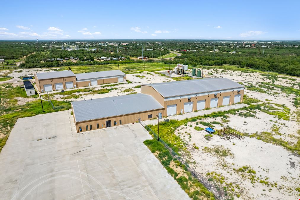 Multiple Industrial Buildings on ±80 Acres