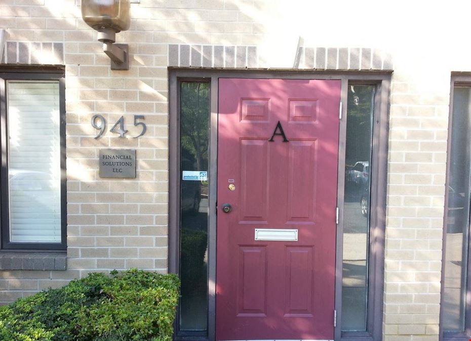 945 Russell Avenue Suite B - Office