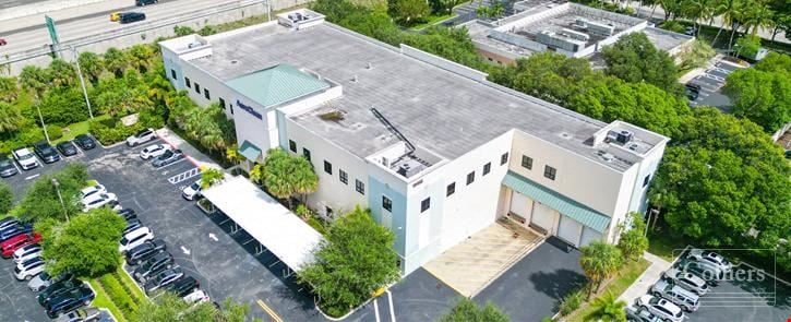 Gardens Commerce Center | ±19,950 SF Office/Warehouse | Fully A/C | Prime Location