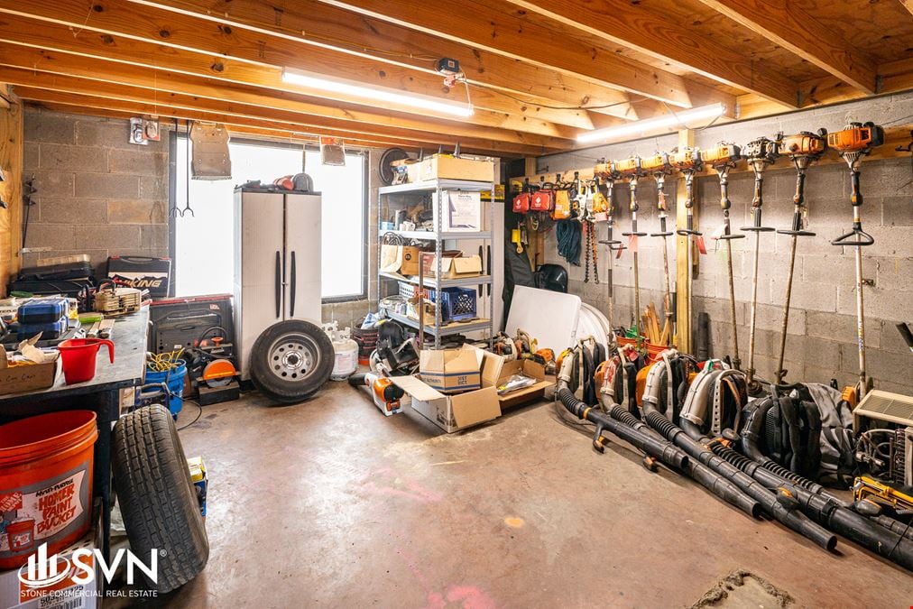Convenient Office/Flex Space FOR LEASE
