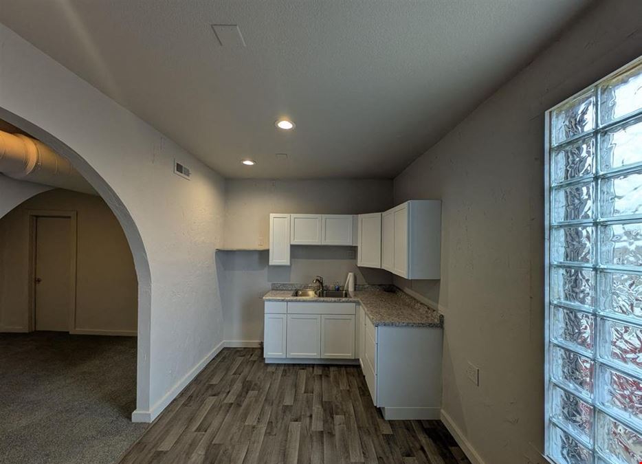 154 E Elm