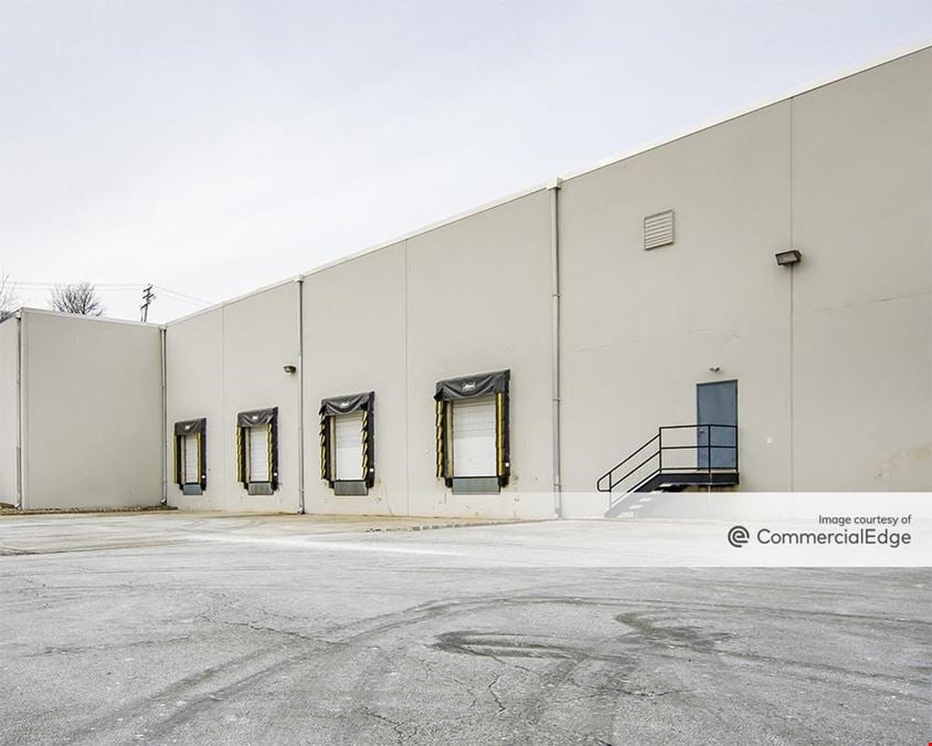 Fox Hill Industrial Park - 71-91 Walsh Drive