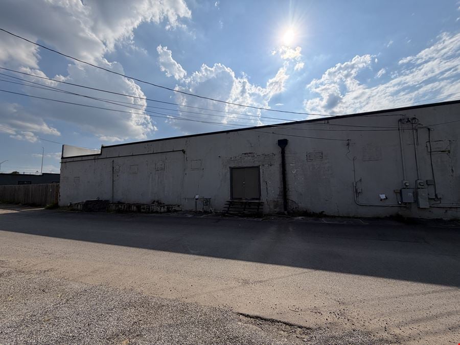 4674 Old Broadway