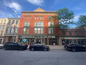 172 River St