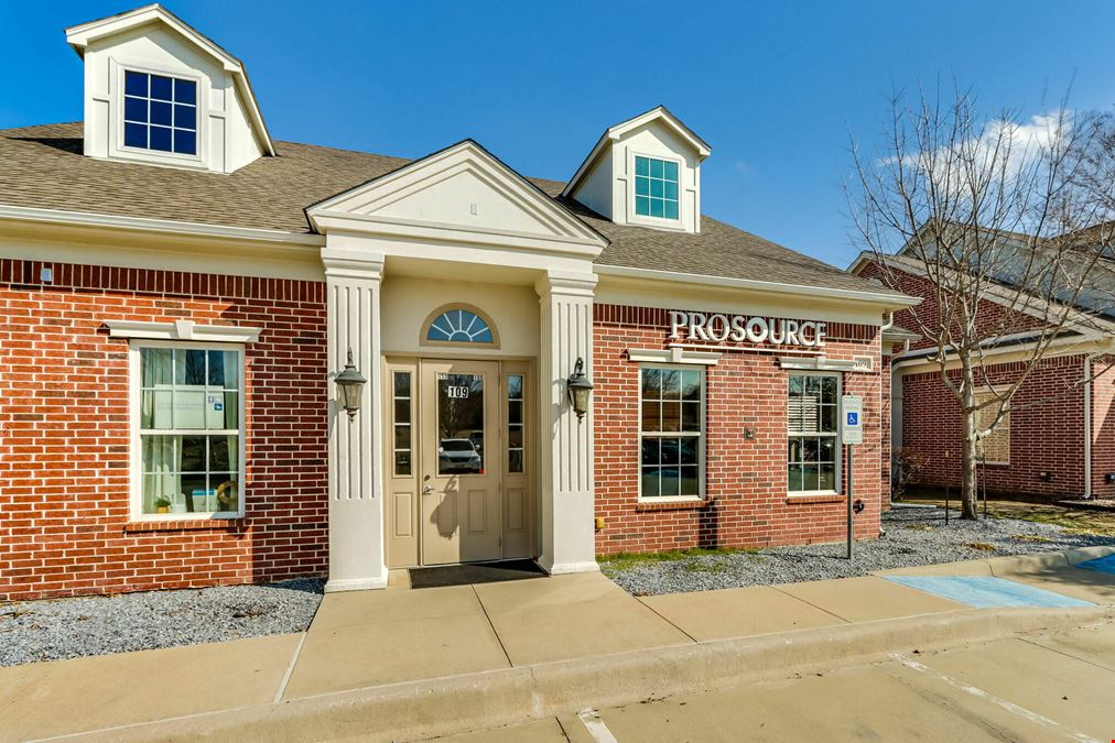 109 River Oaks 