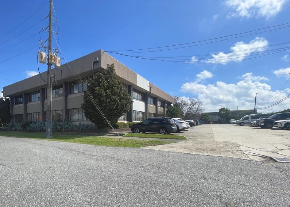 3201 General De Gaulle Drive