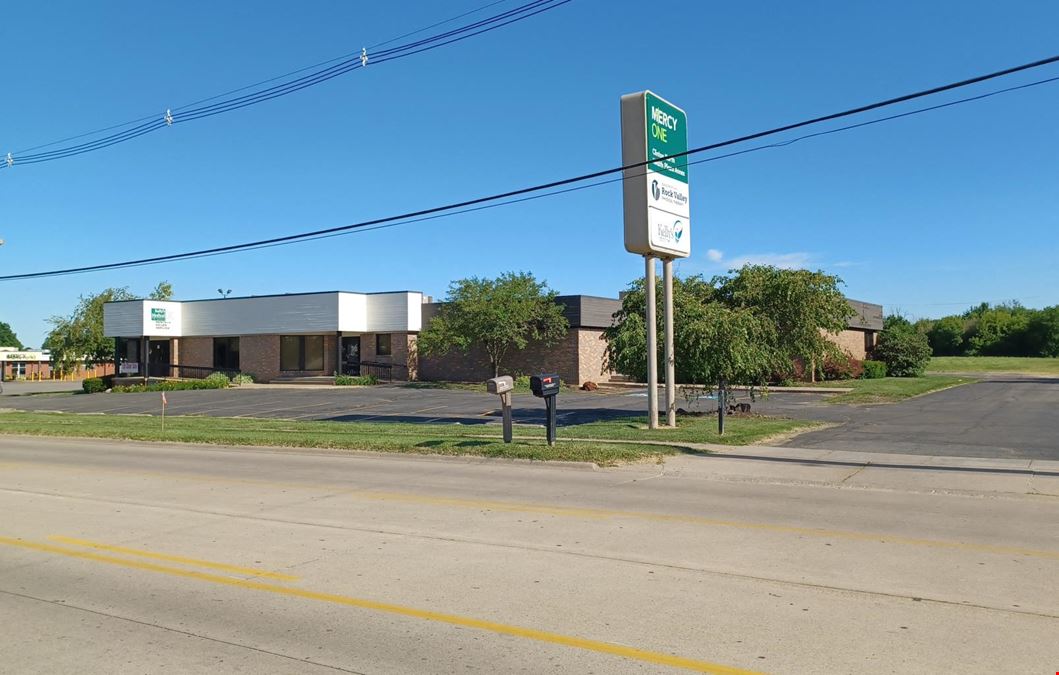 Office Bldg in Clinton
