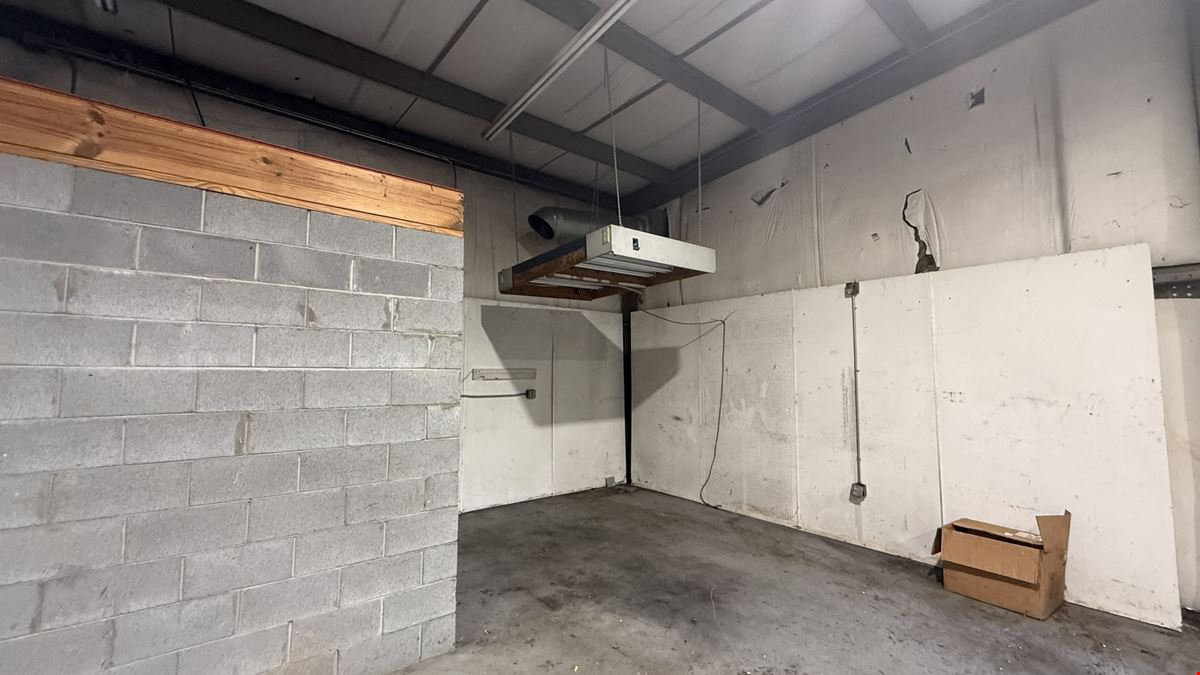 10919 Murdock Dr. - Standalone Warehouse