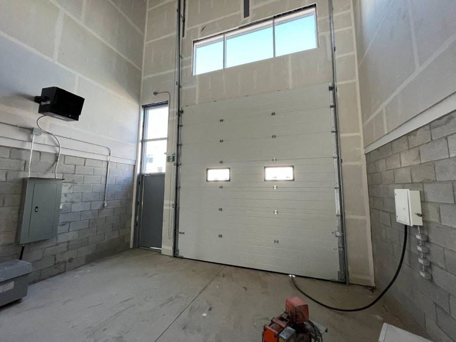 1,870 sqft private industrial warehouse for rent in Mississauga