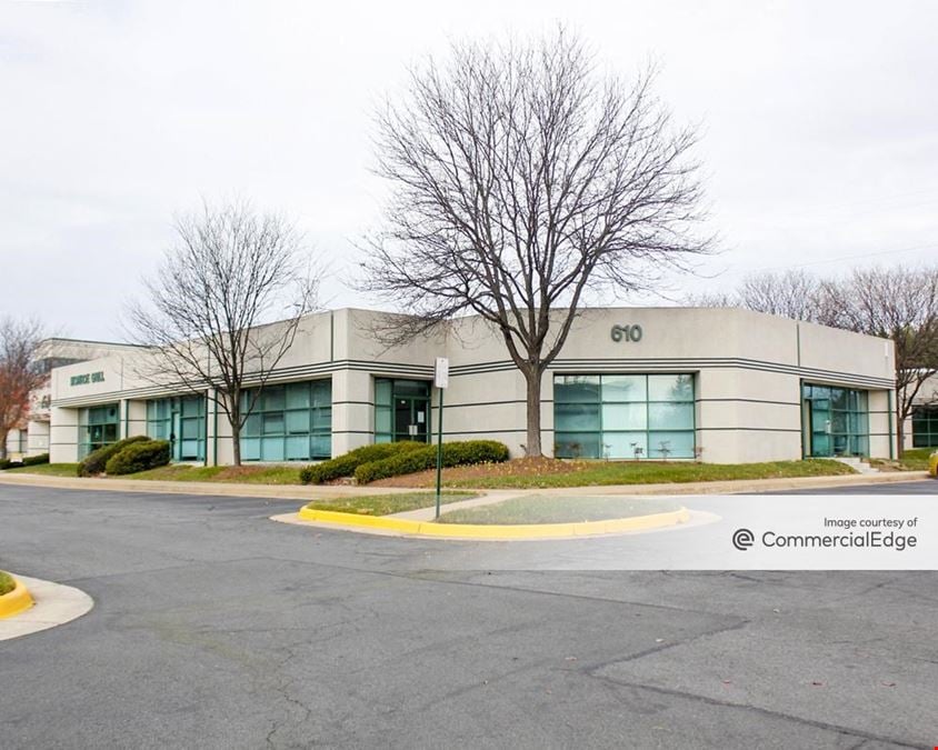570 Herndon Pky