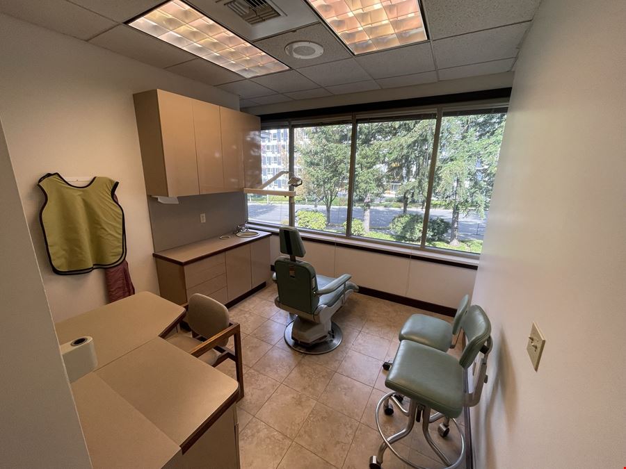 Northup Place Medical & Dental Building