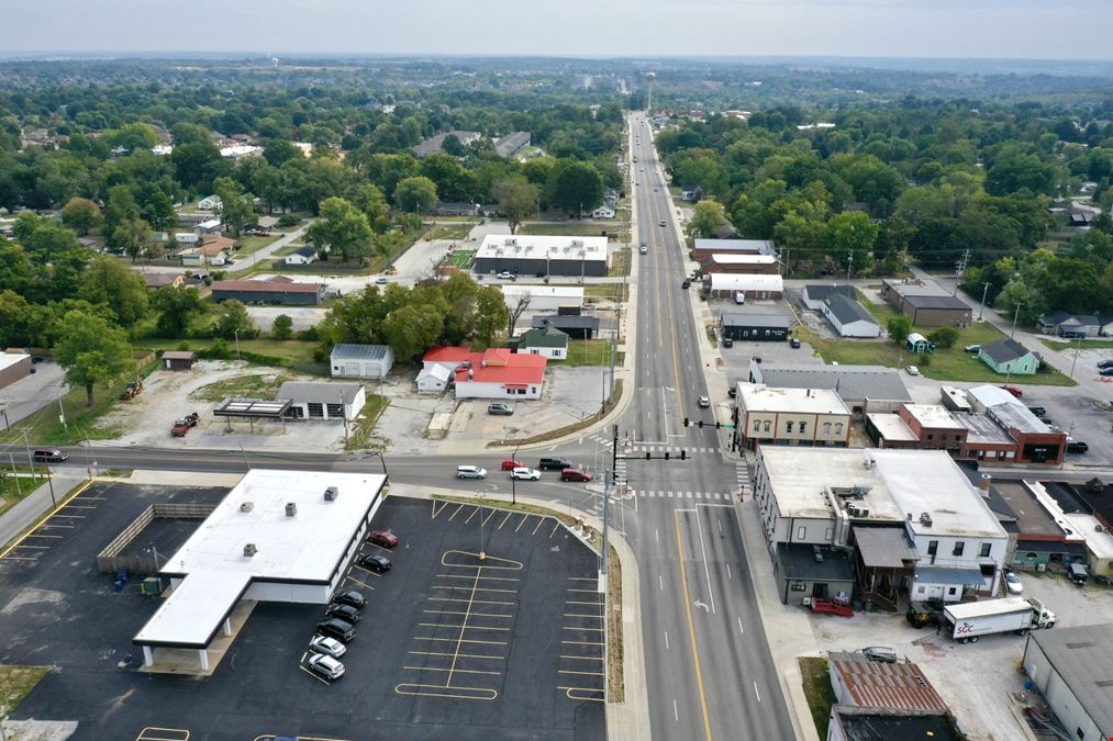 4,000 RSF Restaurant / Retail For Lease in Nixa
