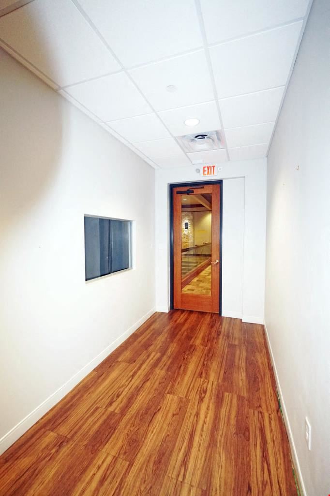 335 East Sonterra Blvd Sublease