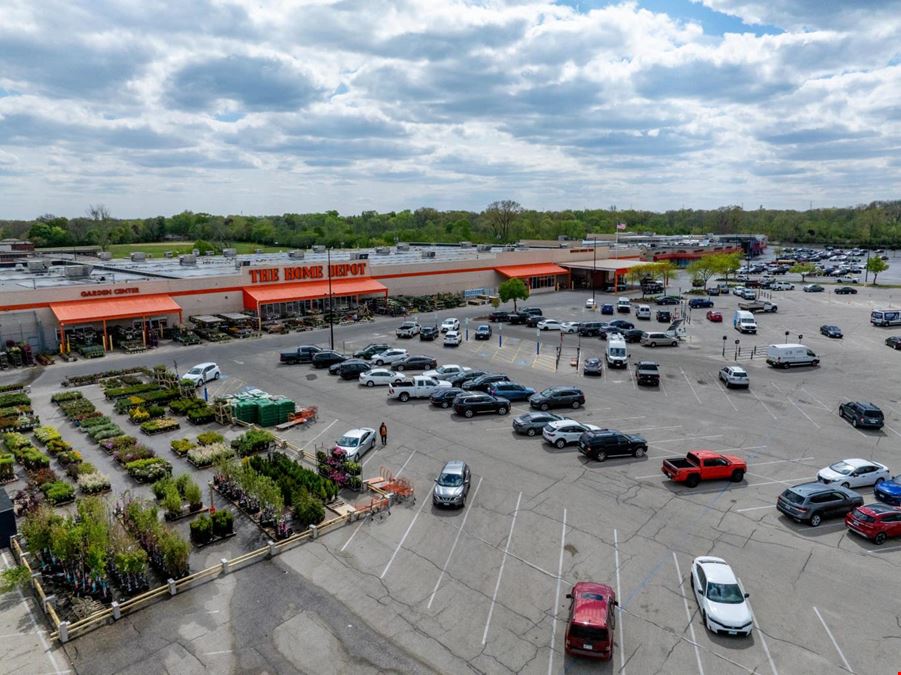 2135-2251 Belvidere Rd, Waukegan, IL