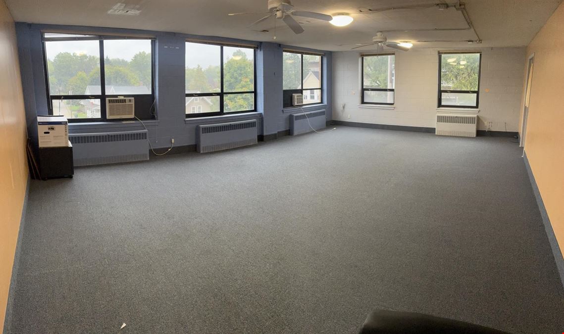 647 E Market St Suite 304