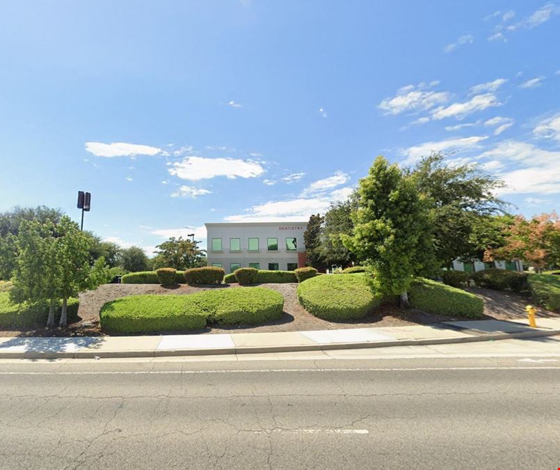 9353 Fairway View Pl