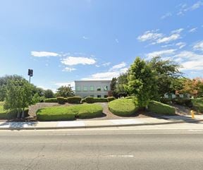 9353 Fairway View Pl