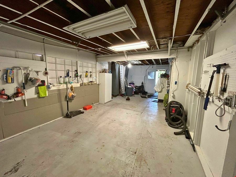 COMMERCIAL SPACE FOR SALE IN WEST-CENTRAL SPRINGFIELD