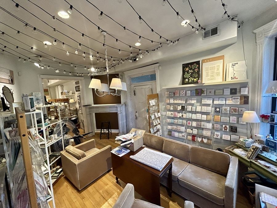 2438 N Clark - +/- 1,750 SF Commercial Space for Lease