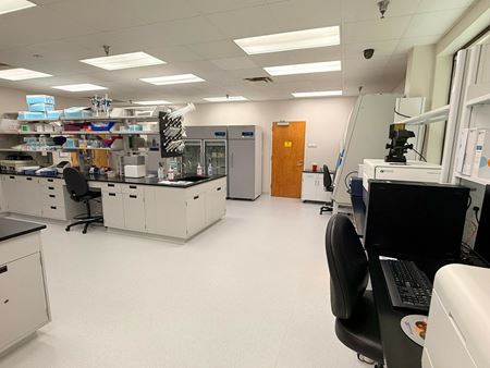Preview of commercial space at 801 Capitola Drive