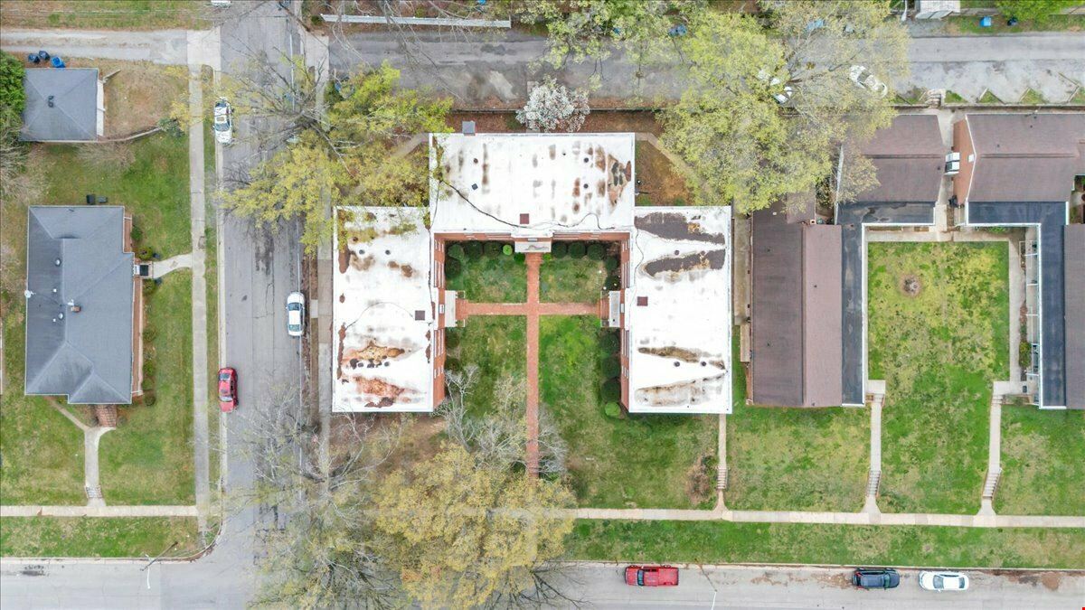 2404 Longview Apartments