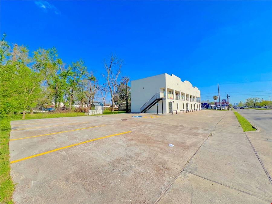 7704 Irvington