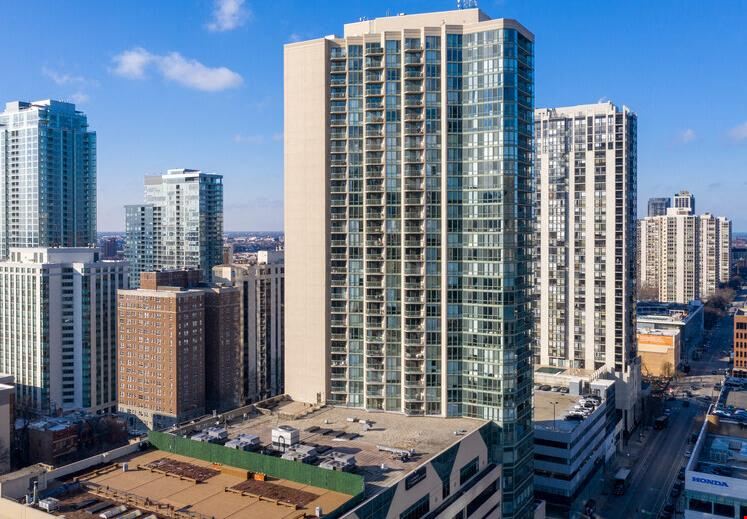 1030 N Clark St, Chicago, IL 60610