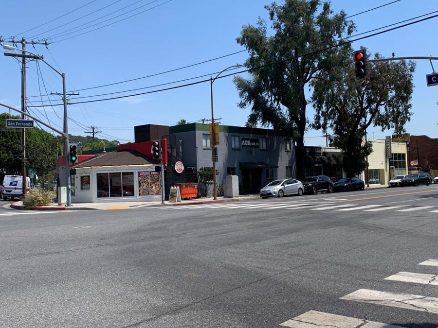 3738 San Fernando