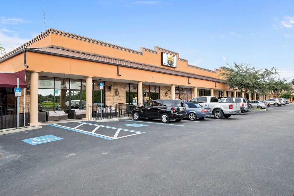River Hills Plaza Retail / Office Center