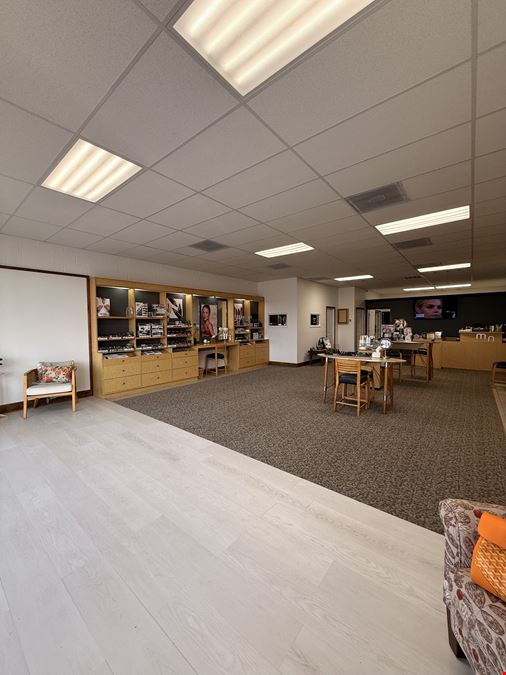 2713 E Griffin Pkwy - Plaza