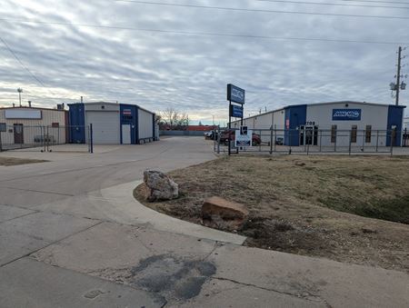 Preview of Industrial space for Rent at 1703-1707 Southwest Boulevard (K-42)
