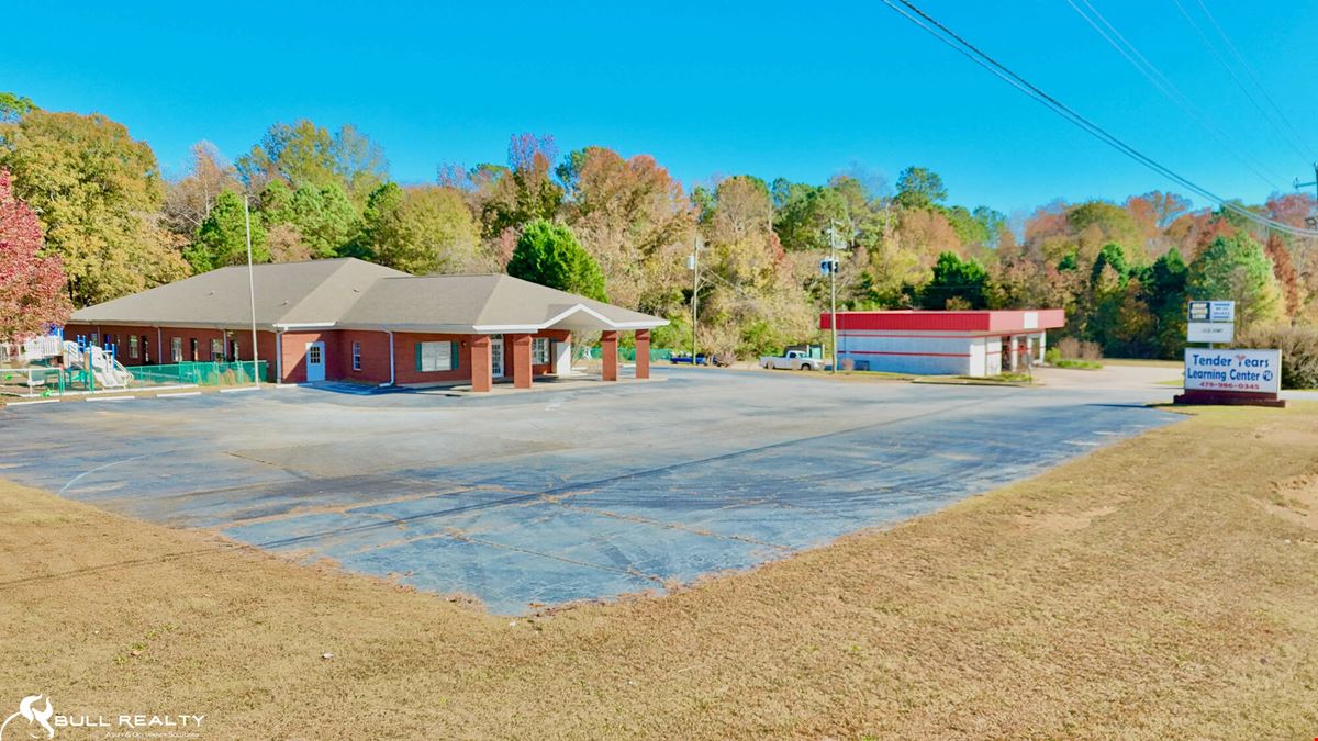 Vacant Commercial Building | Former Daycare