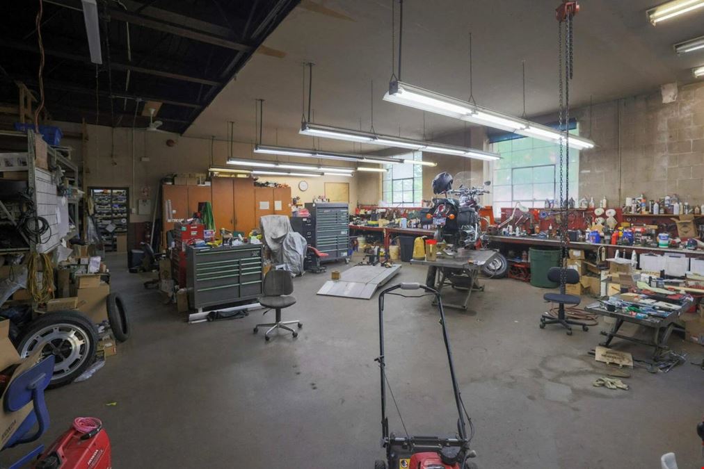  HondaTown Retail & Industrial-Flex Building