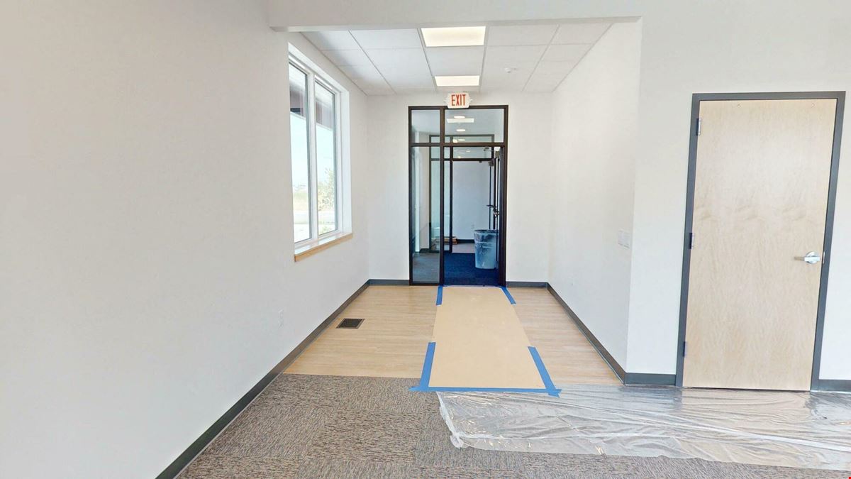 104B Wandering Way