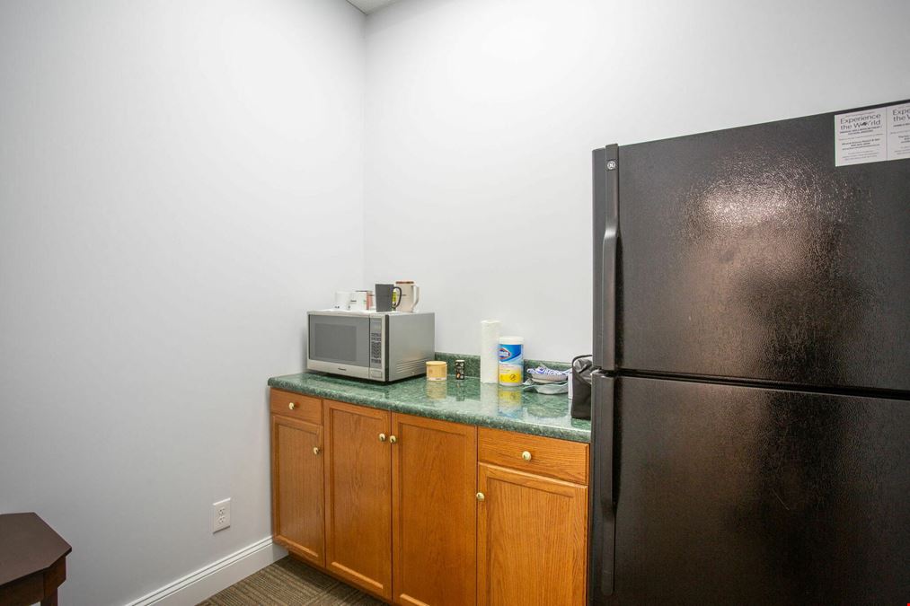 FOR LEASE – Prime Office / Retail Space | ±1,500 SF | High-Visibility Location