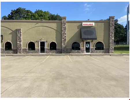 Preview of commercial space at 3008 Gilmer Rd